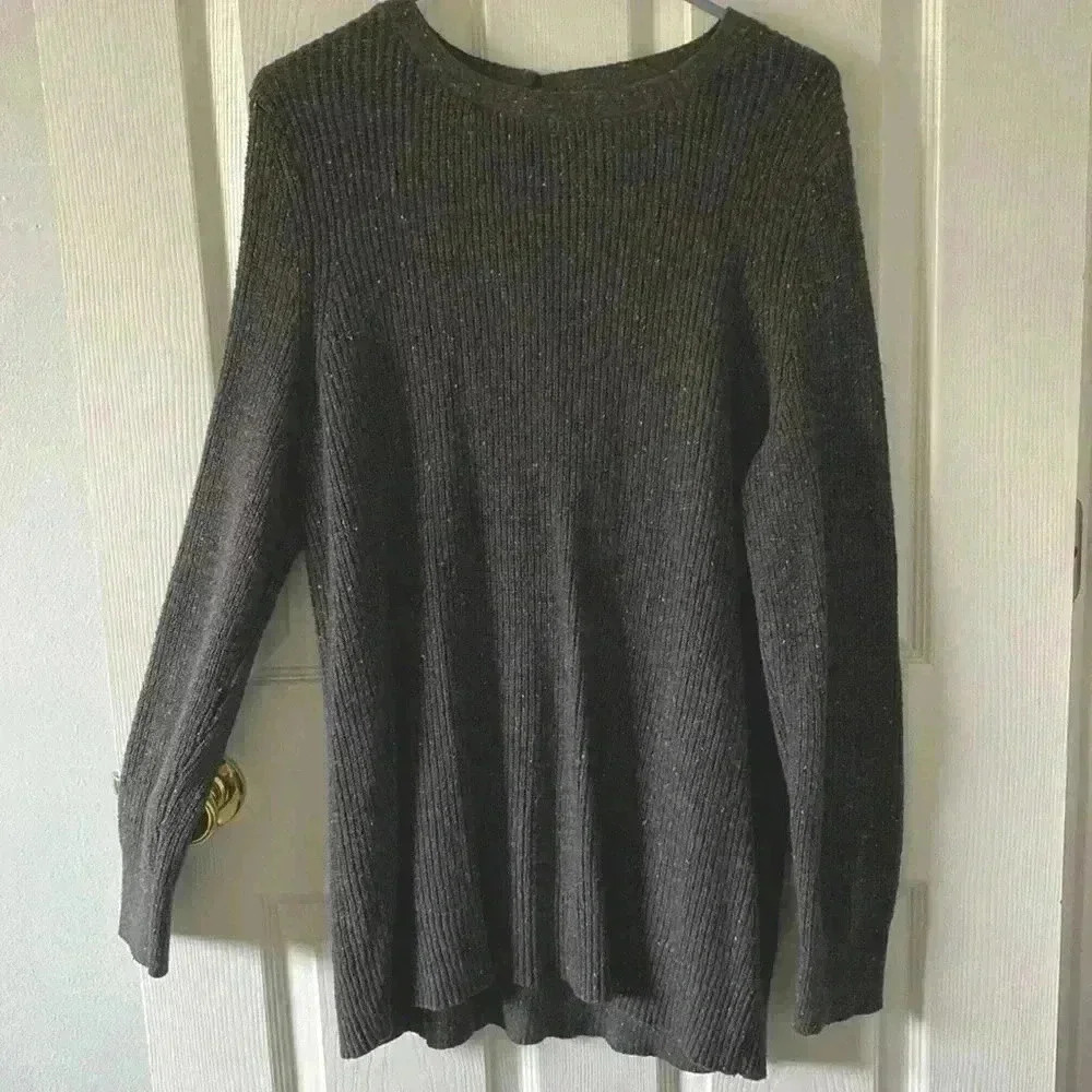 American Eagle Outfitters XL Gray Sweater With Open Back